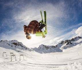 开云官网，开云入口，kaiyun下载，开云平台，开云数据中心_保级生死战梅州客战国安首发揭晓 门将郭全博反戈旧主引关注